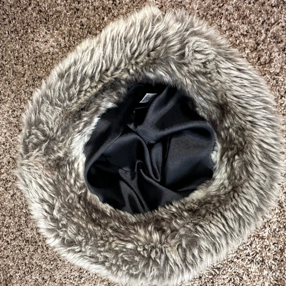 Chic Faux Fur Bucket Hat – Gray Brown Winter‎ Hat One Size
